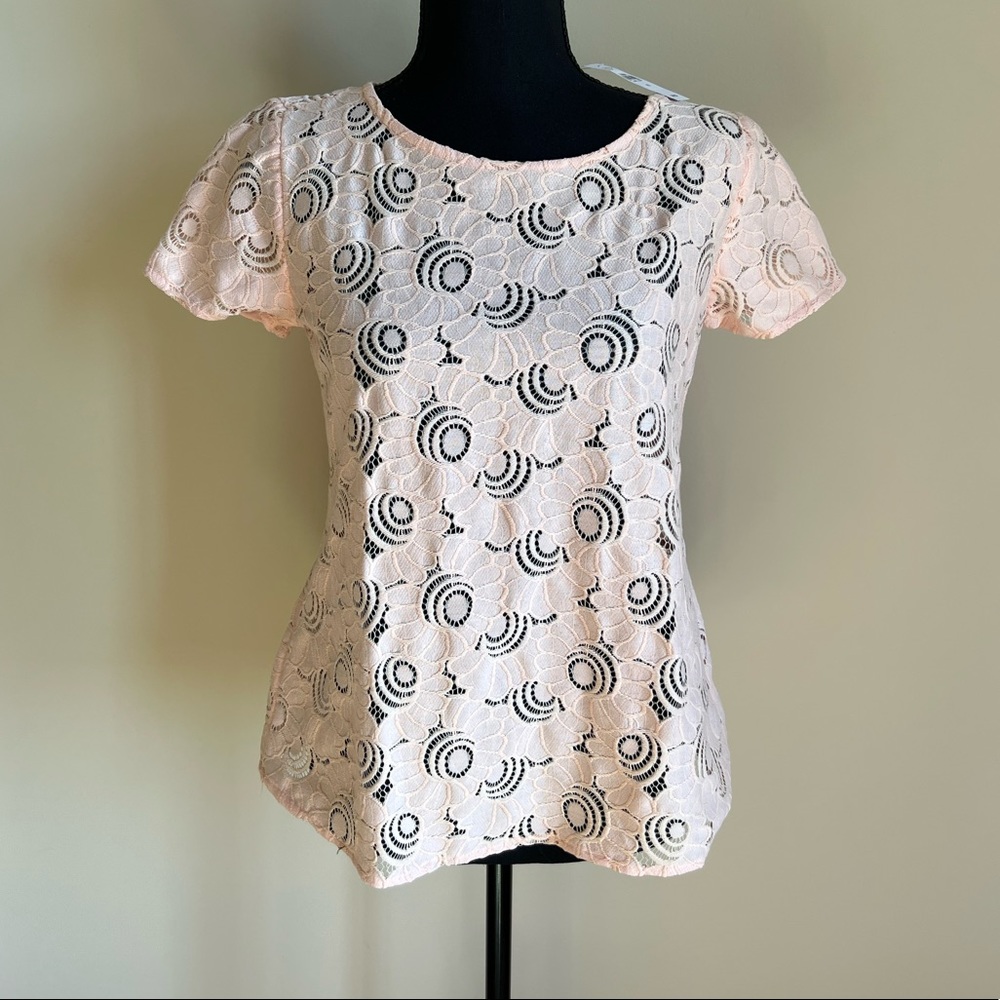 Loft, Peach Colored Top. XS, NWT